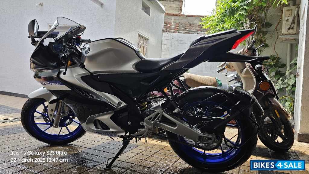 Yamaha R15M
