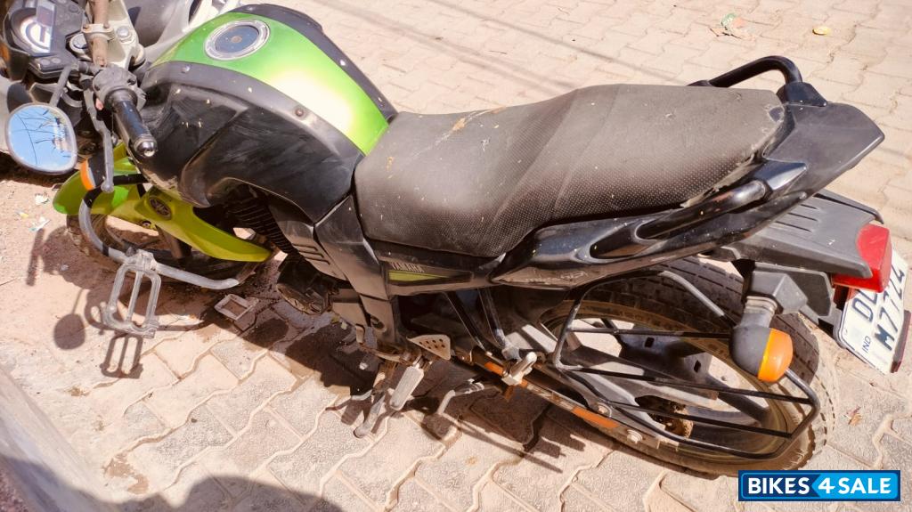 Black And Green Yamaha FZ-S