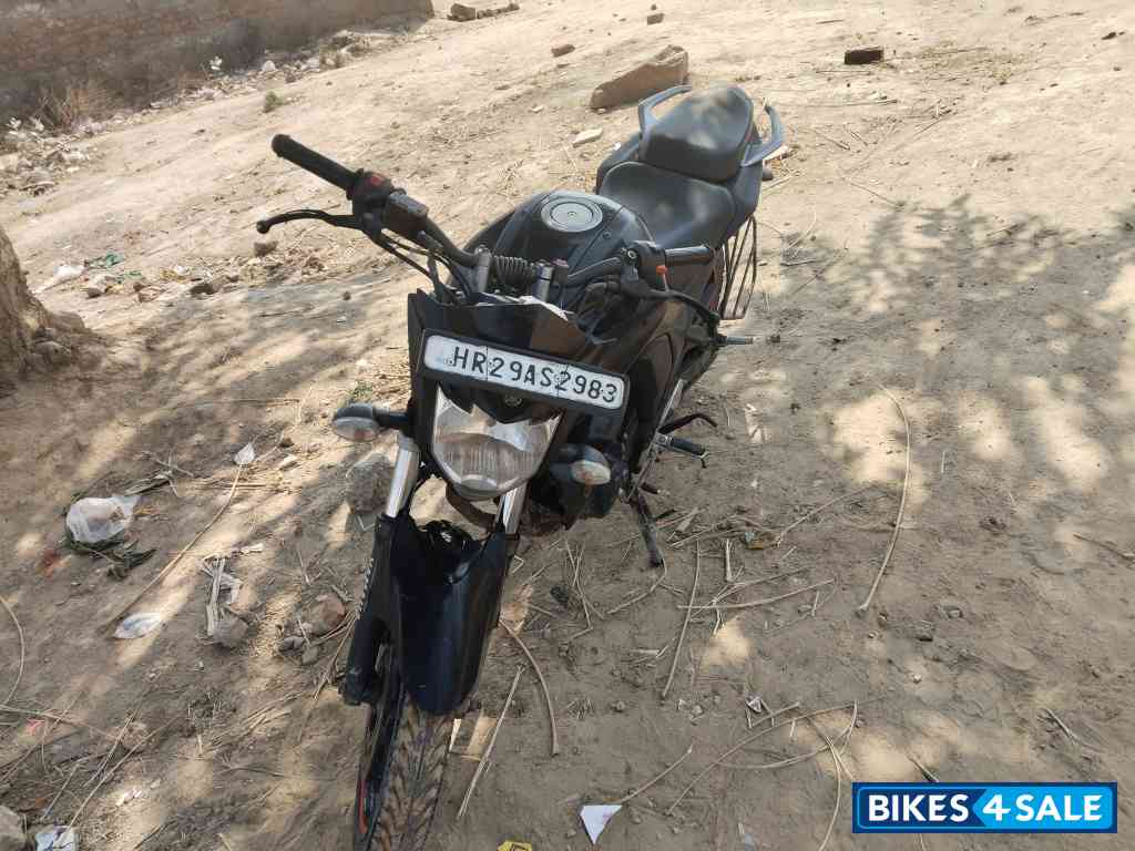 Black Yamaha FZ-S FI V2 Black Yamaha FZ-S FI V2