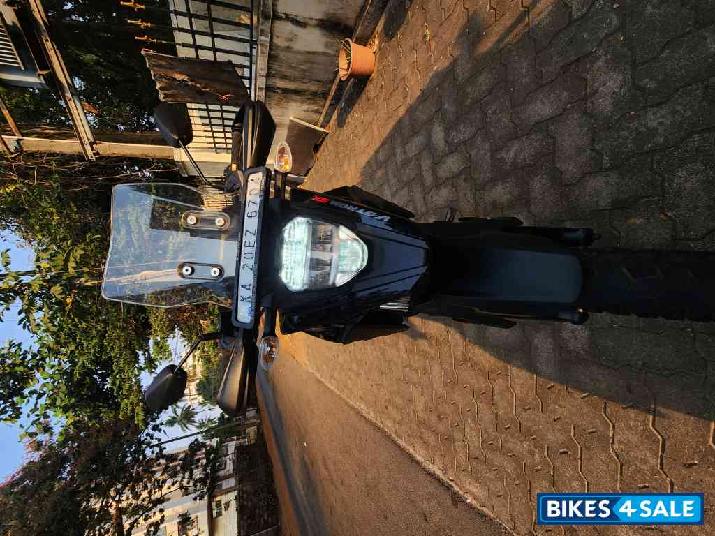 Black Suzuki V-Strom 250 Black Suzuki V-Strom 250