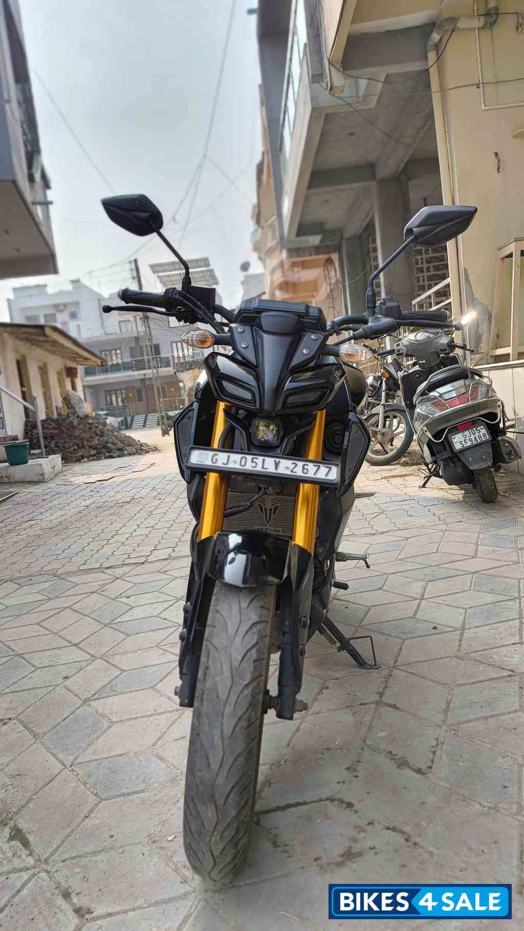 Metalic Black Yamaha MT-15 Ver 2.0