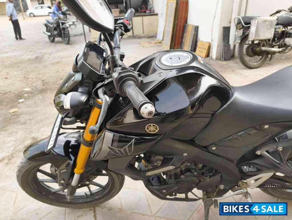 Metalic Black Yamaha MT-15 Ver 2.0