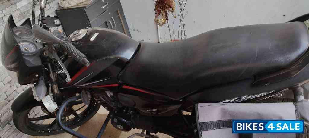 Black Honda Shine 125 Disc