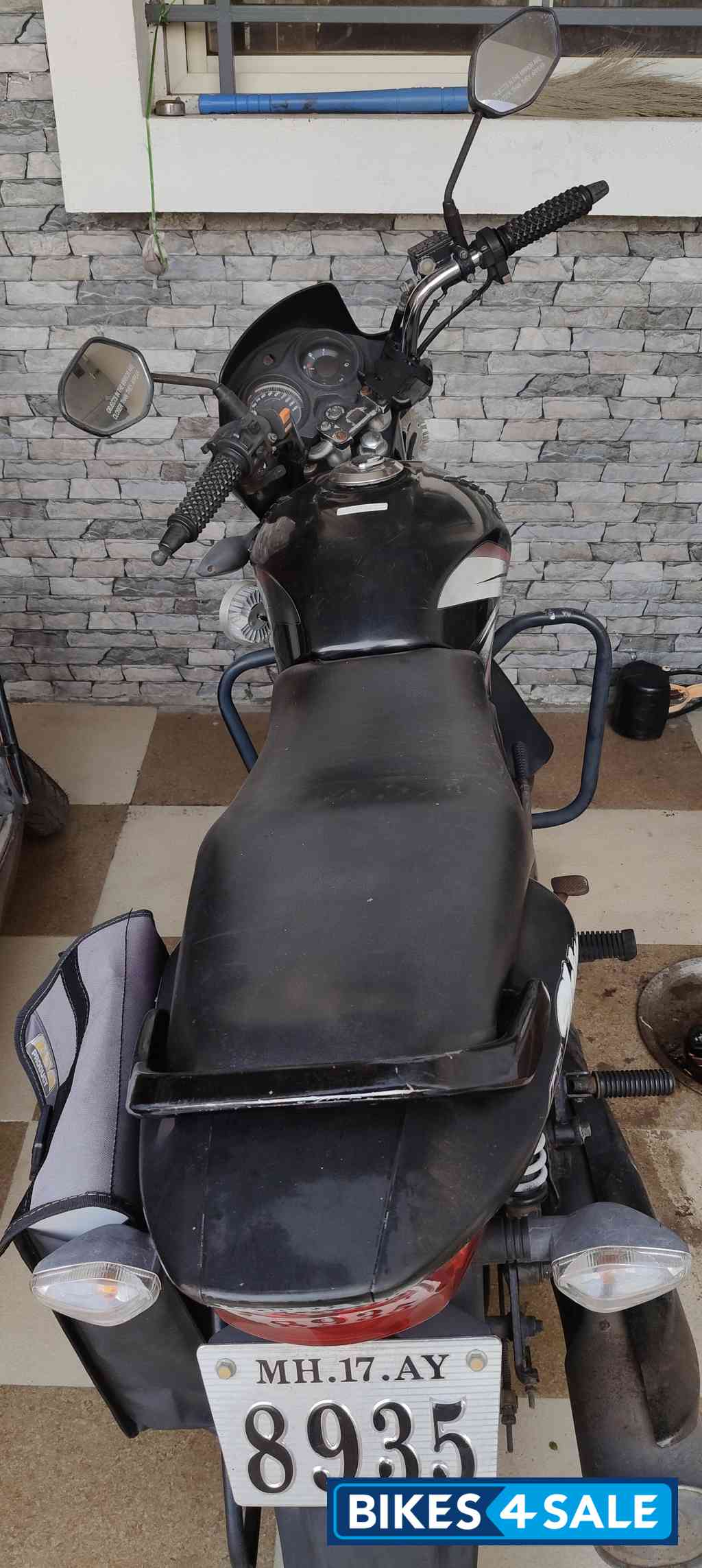 Black Honda Shine 125 Disc