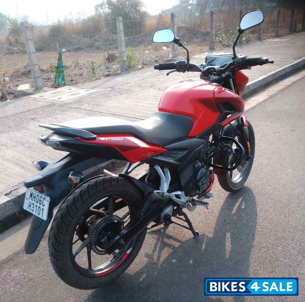 Bajaj Pulsar P150 Single Disc Single Seat