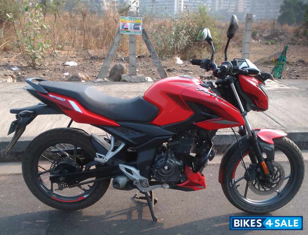 Bajaj Pulsar P150 Single Disc Single Seat