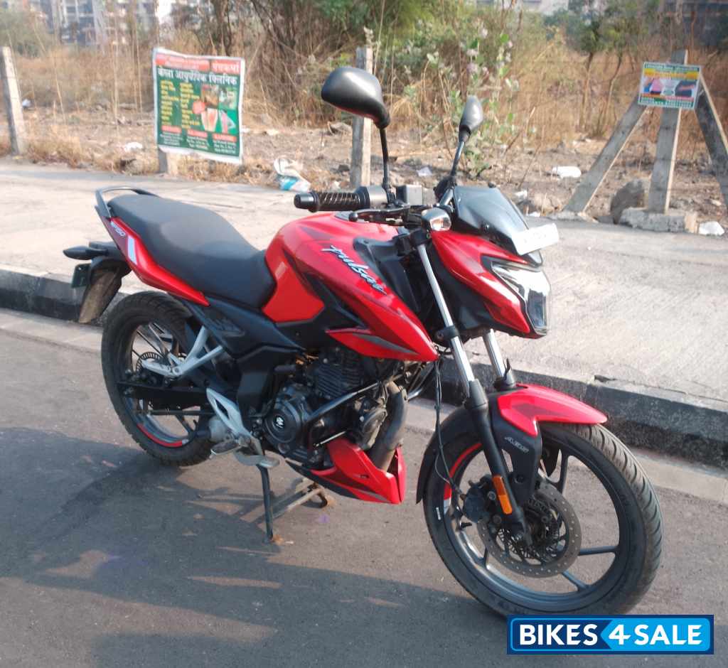 Bajaj Pulsar P150 Single Disc Single Seat