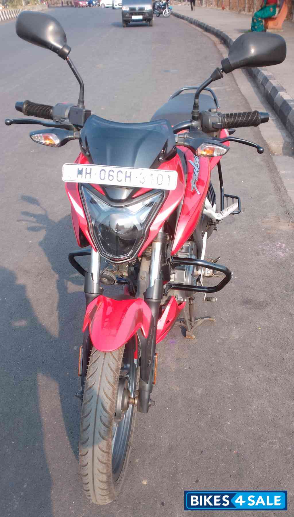 Bajaj Pulsar P150 Single Disc Single Seat
