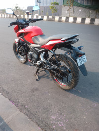Bajaj Pulsar P150 Single Disc Single Seat