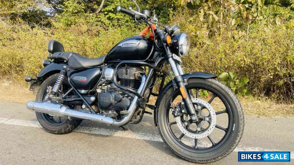 Royal Enfield Meteor 350 Stellar