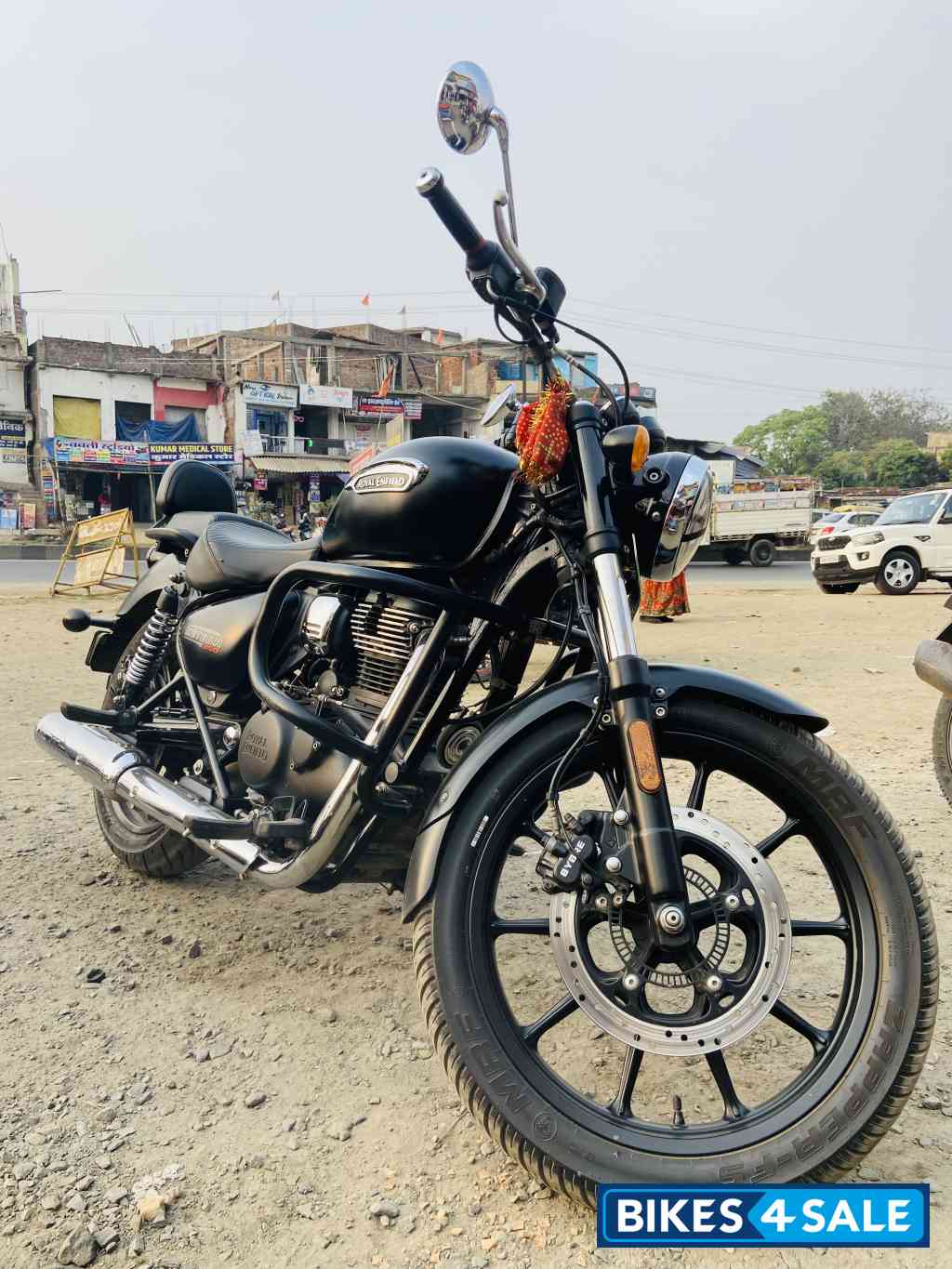 Royal Enfield Meteor 350 Stellar