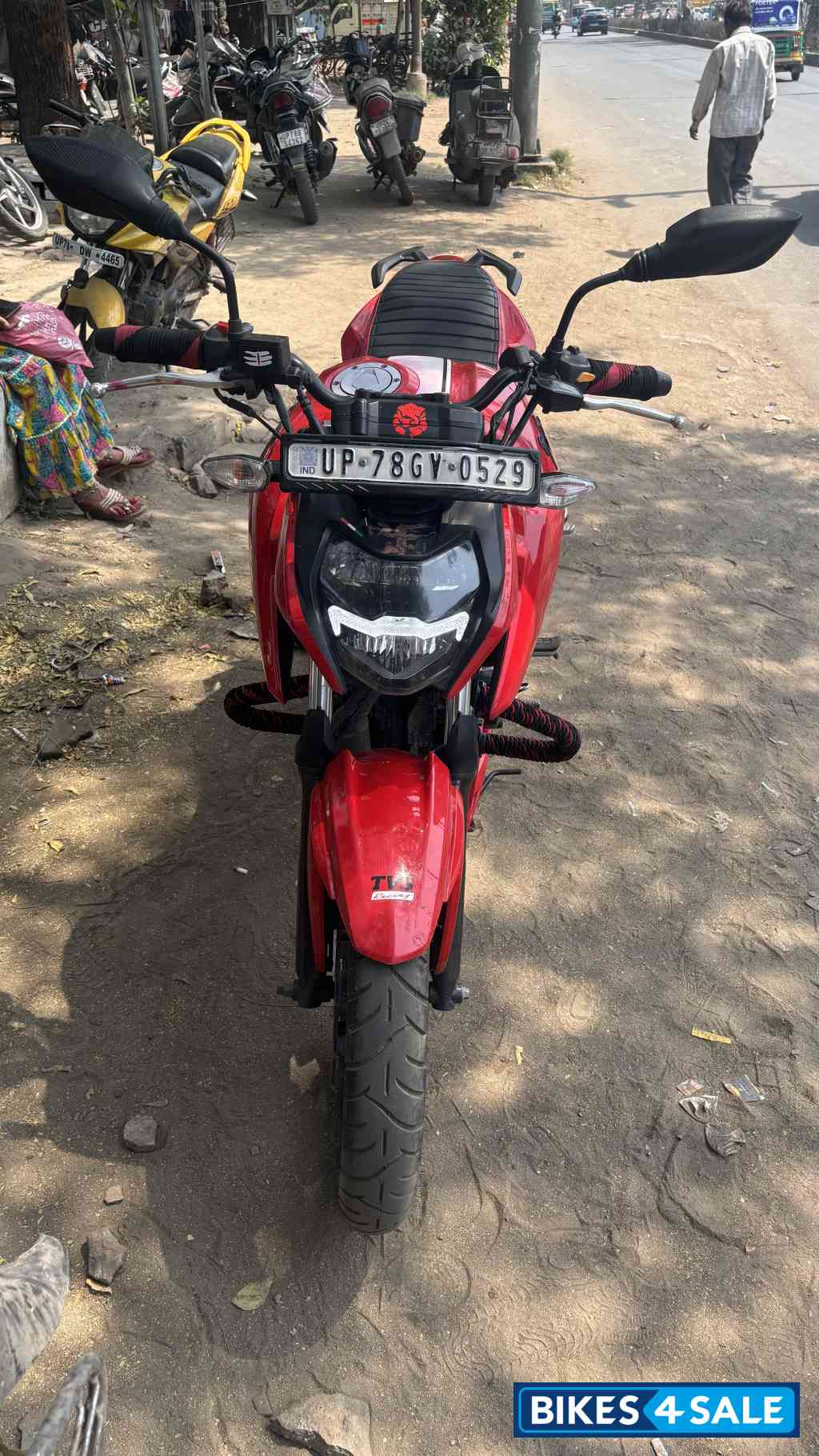 TVS Apache RTR 160 4V BS6