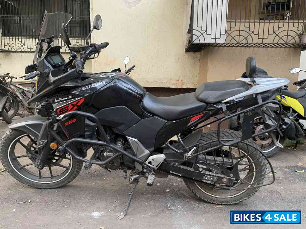 Black Suzuki V-Strom 250