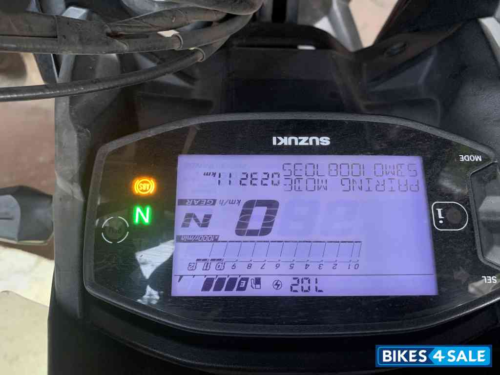 Black Suzuki V-Strom 250 Black Suzuki V-Strom 250