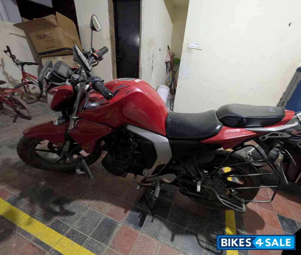 Yamaha FZ FI V2