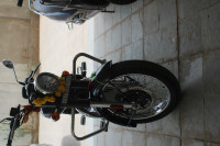 Black Royal Enfield Classic 350 2024