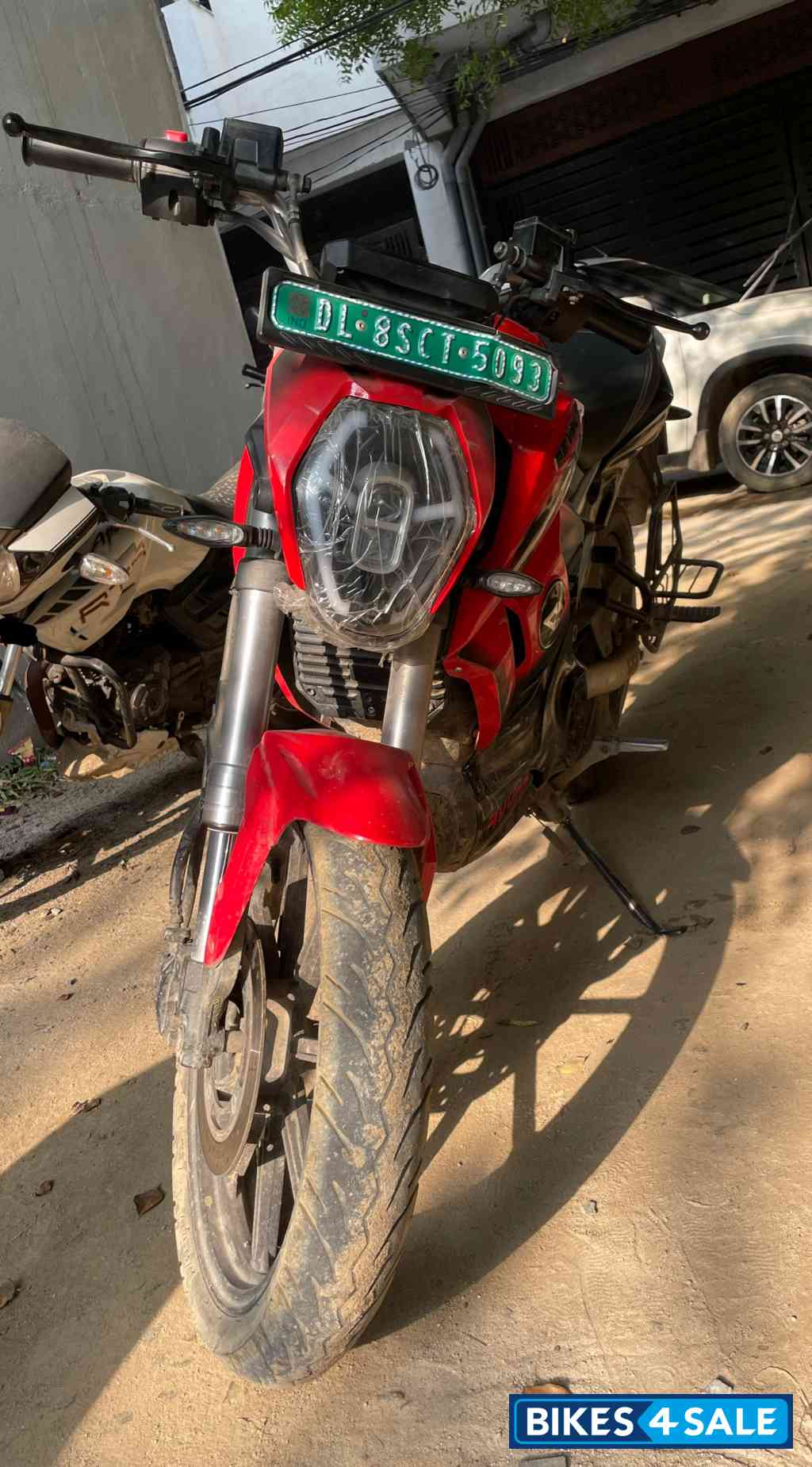 Red Revolt RV400 Eclipse Red Red Revolt RV400 Eclipse Red