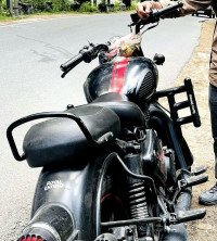 Dark Stealth  Dark Royal Enfield Classic 350 BS VI