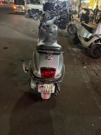 Vespa VXL 125