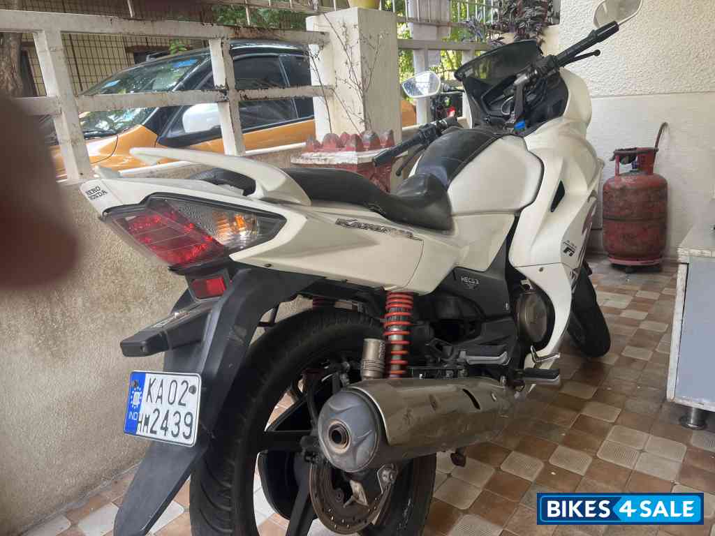 White Hero Karizma ZMR