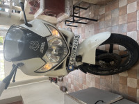 White Hero Karizma ZMR