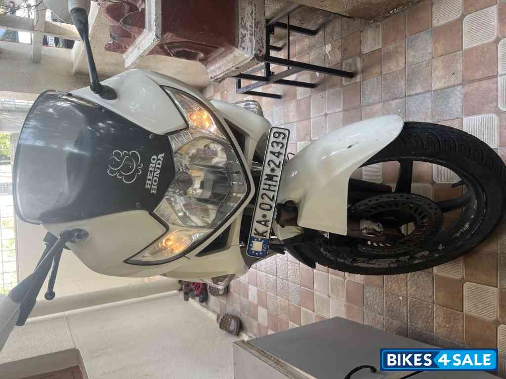 White Hero Karizma ZMR