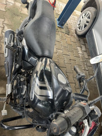 Black Bajaj Avenger Street 160 BS6