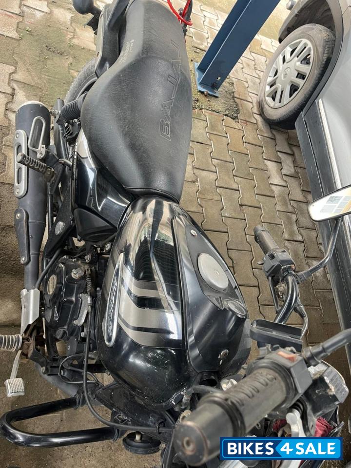 Black Bajaj Avenger Street 160 BS6