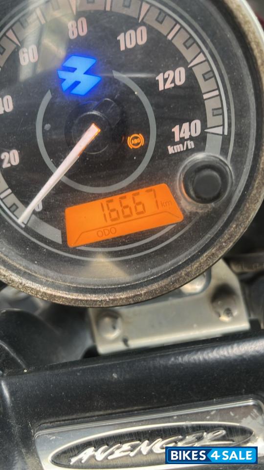 Black Bajaj Avenger Street 160 BS6