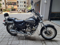 Black Bajaj Avenger Cruise 220