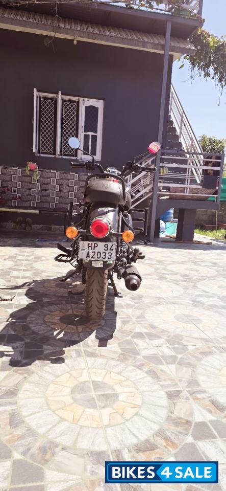 Matte Black Royal Enfield Classic Stealth Black