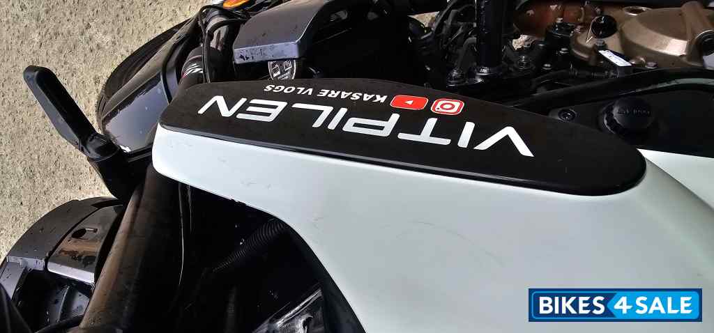 White And Black Husqvarna Vitpilen 250 2024