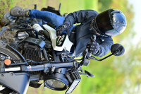 White And Black Husqvarna Vitpilen 250 2024