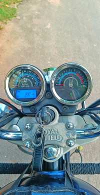 Blue Royal Enfield Thunderbird 350