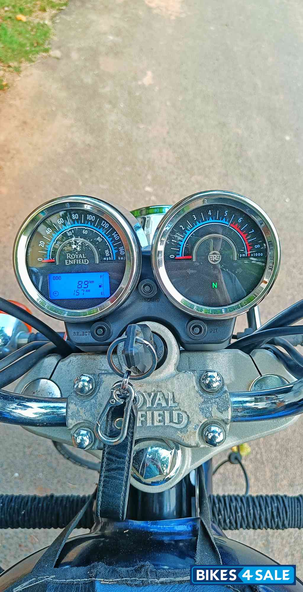 Blue Royal Enfield Thunderbird 350