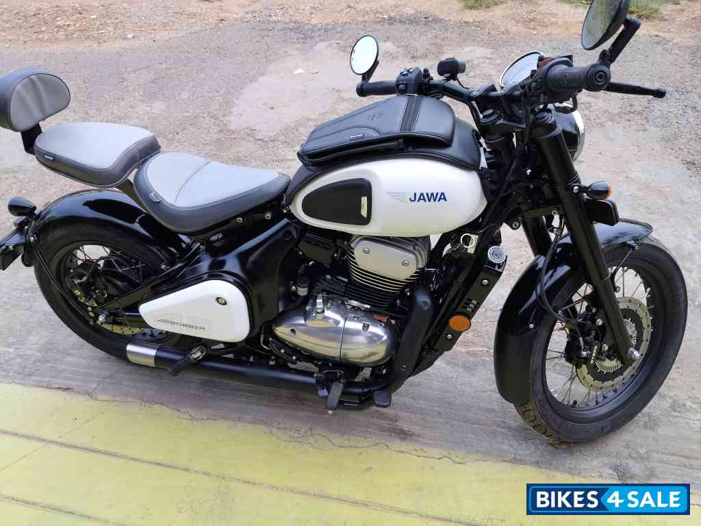 White Jawa  Bobber 42