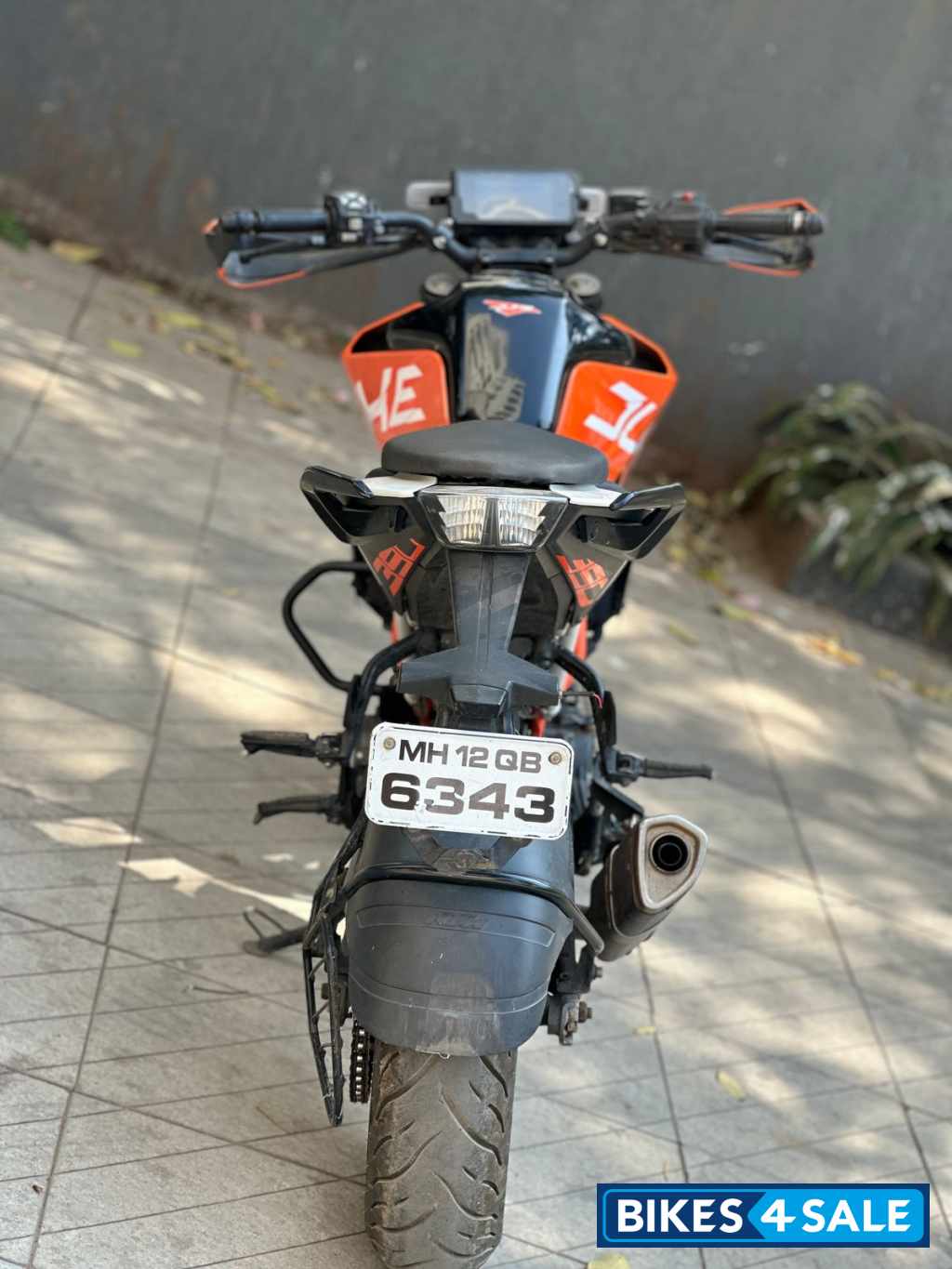 Electric Orange KTM Duke 390