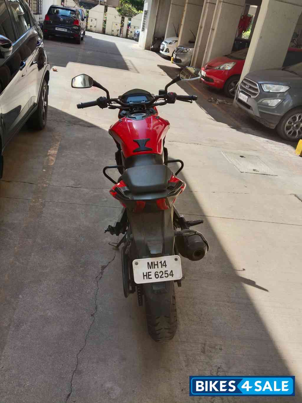 Bajaj Dominar 400 Disc