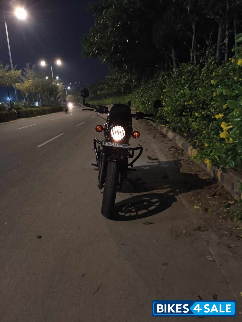 Royal Enfield Hunter 350 Metro