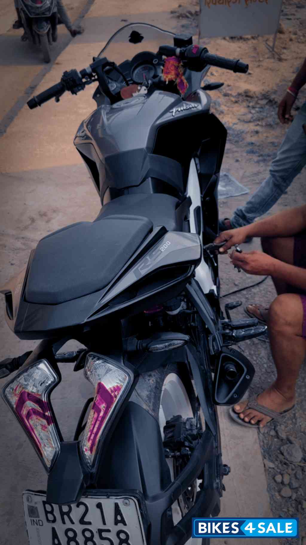 Bajaj Pulsar RS 200 BS6