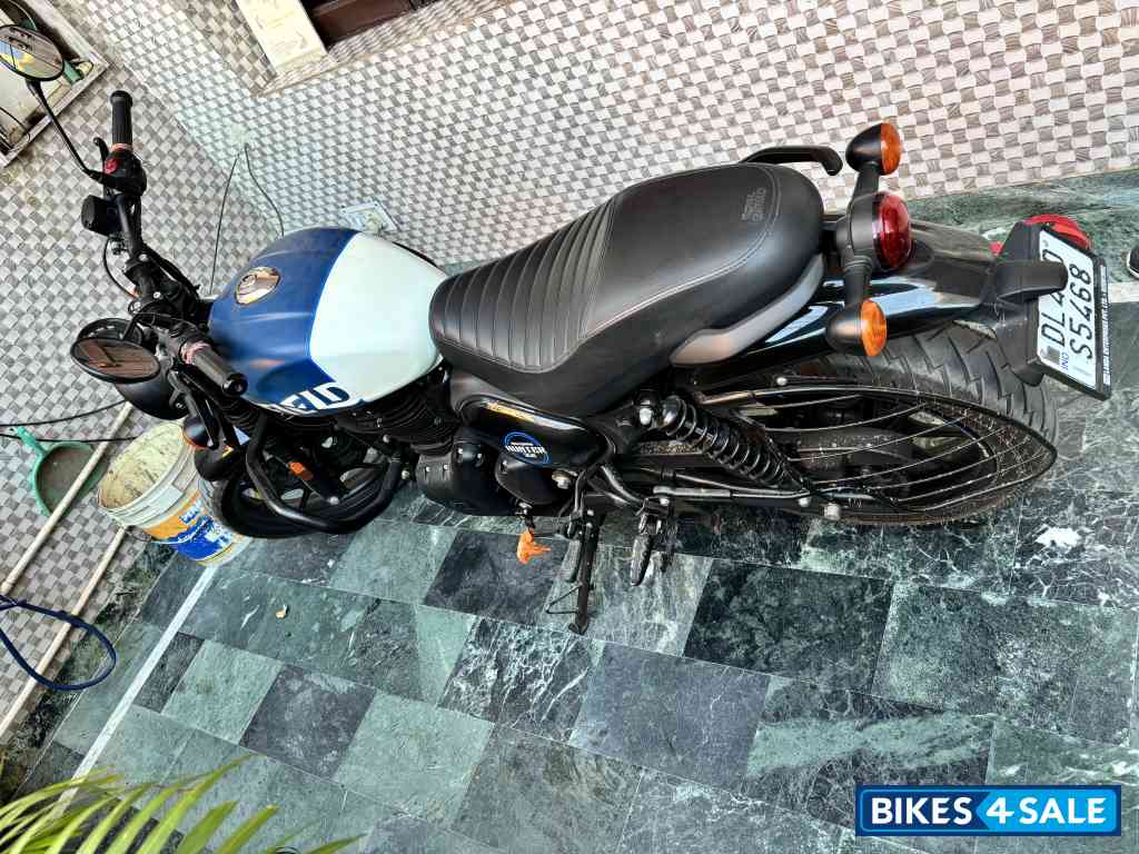 Royal Enfield Hunter 350 Metro