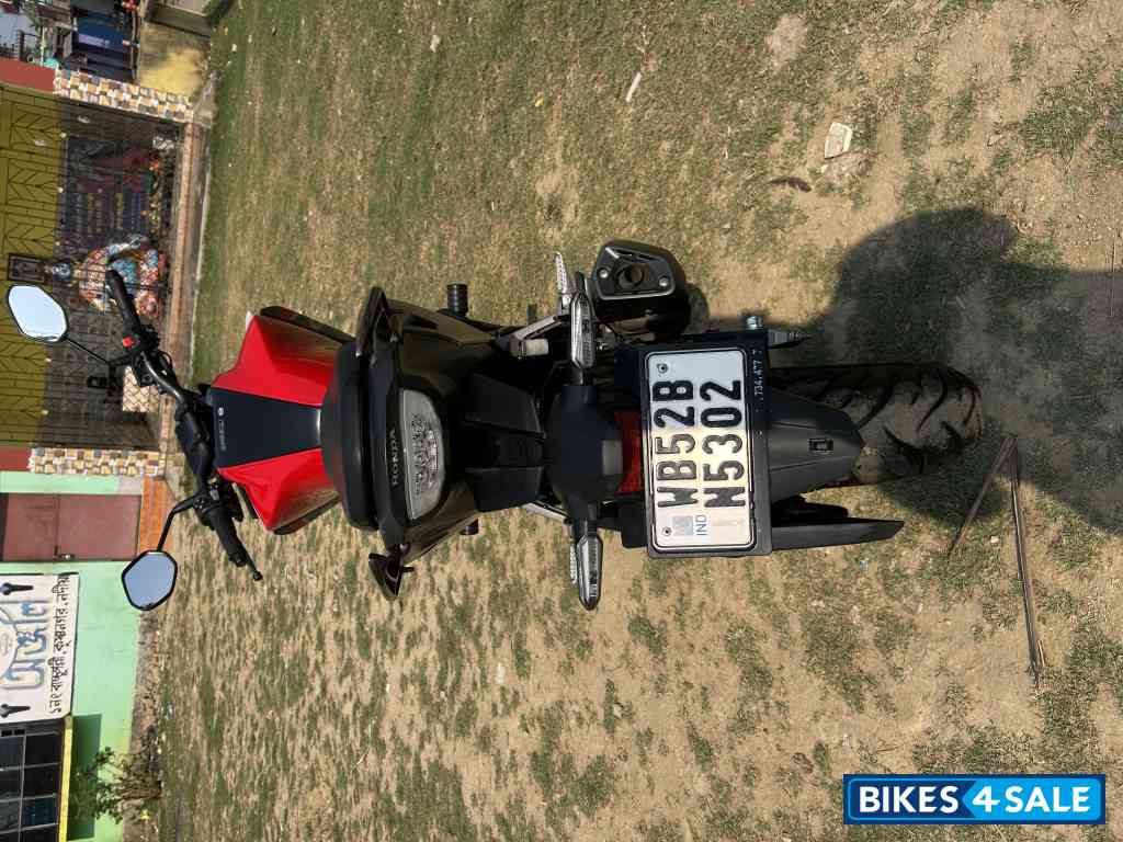 Red Honda CB300F Deluxe Pro Red Honda CB300F Deluxe Pro