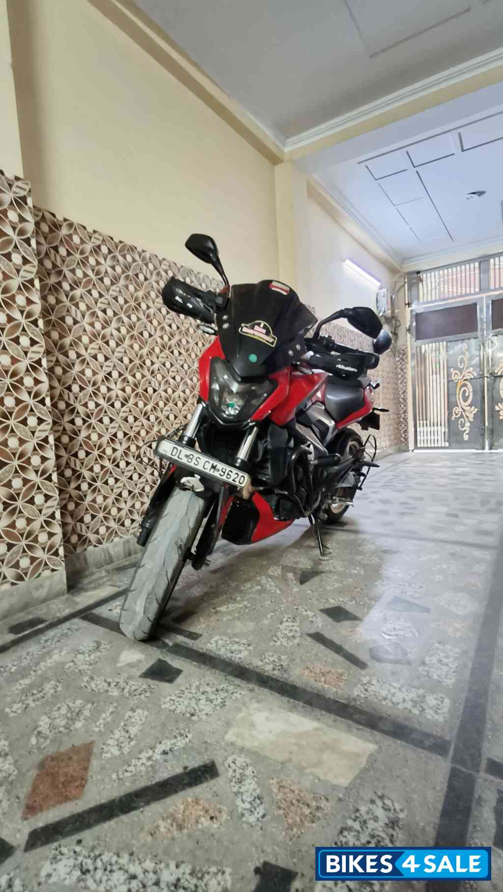 Red Bajaj Dominar 400