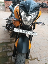 Black Bajaj Pulsar 200 NS