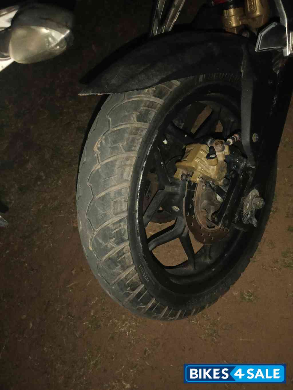 Black Bajaj Pulsar 200 NS Black Bajaj Pulsar 200 NS