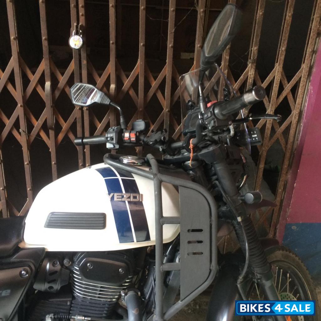 Yezdi Adventure Matte