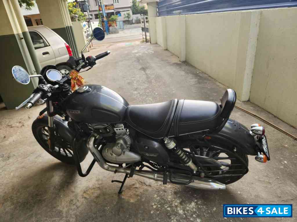 Gallant Gray Yezdi Roadster Chrome Gallant Gray Yezdi Roadster Chrome