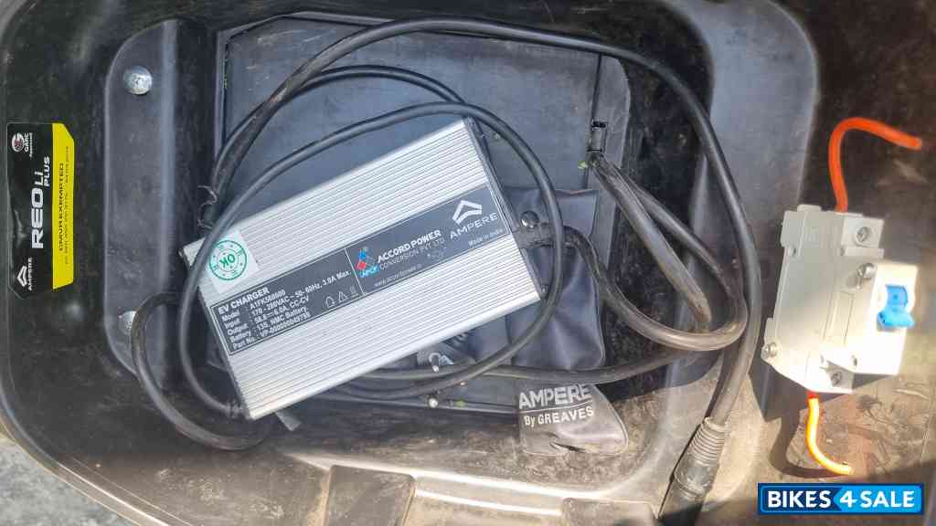 Ampere Reo Plus Lead Acid