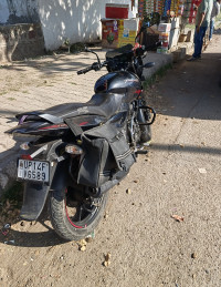 Bajaj Pulsar 125 Neon Disc Single Seat