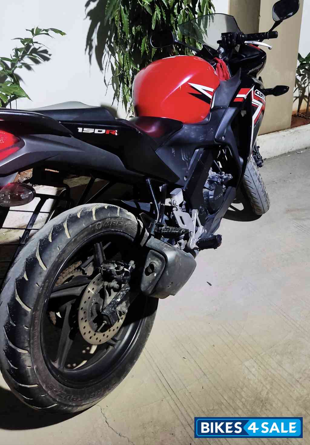Red Honda CBR 150R